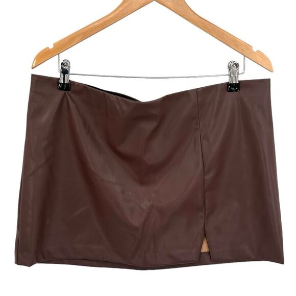 NWT H&M divided faux leather chocolate brown skirt size large - Picture 1 of 5